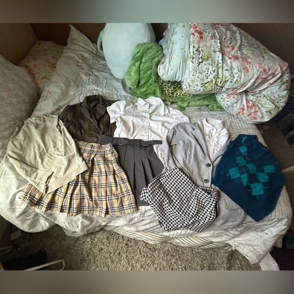 Preppy / chic clothing lot - Picture 2 of 11